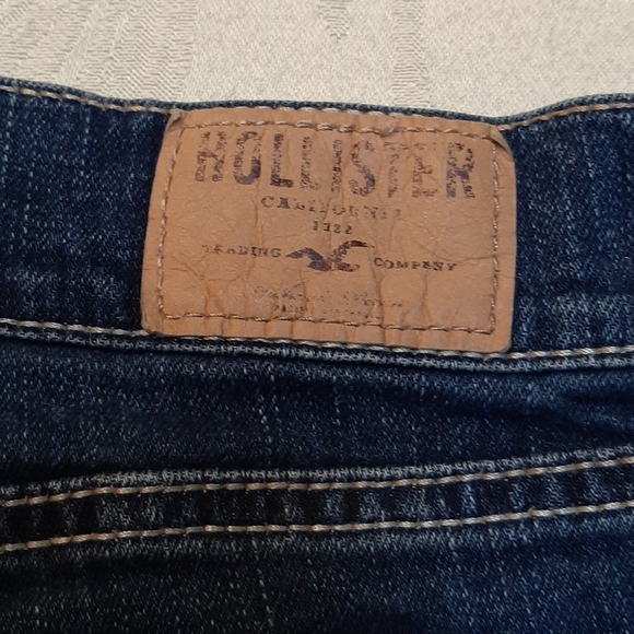Ladies Hollister high rise jean shorts - Picture 4 of 5